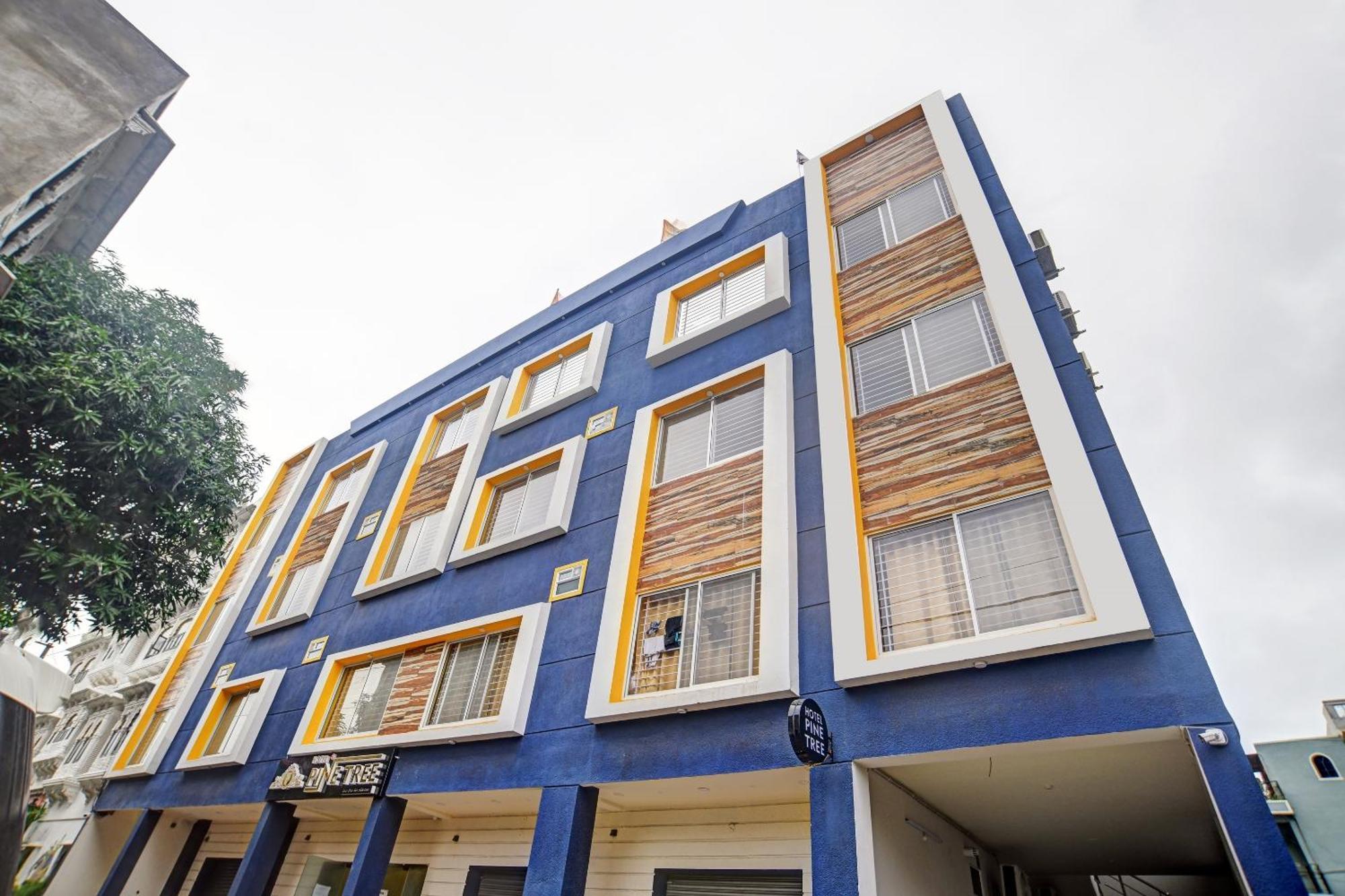 Hotel Super Townhouse Pine Tree 4*